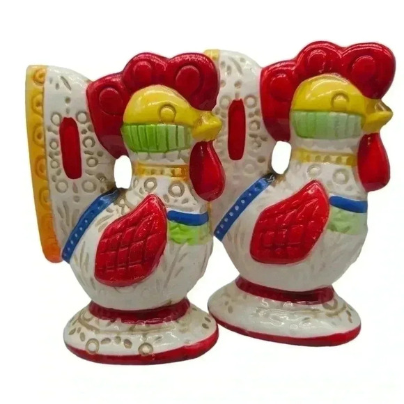 Vtg LEGO Japan Pottery Rooster Chicken Colorful Hippie Retro Salt & Pepper set - Picture 1 of 7